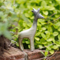 Tilnar Art Aluminark Brushed Silver Large Giraffe -Home General Store 34787 bg tilnar art aluminark brushed silver large giraffe lifestyle 3