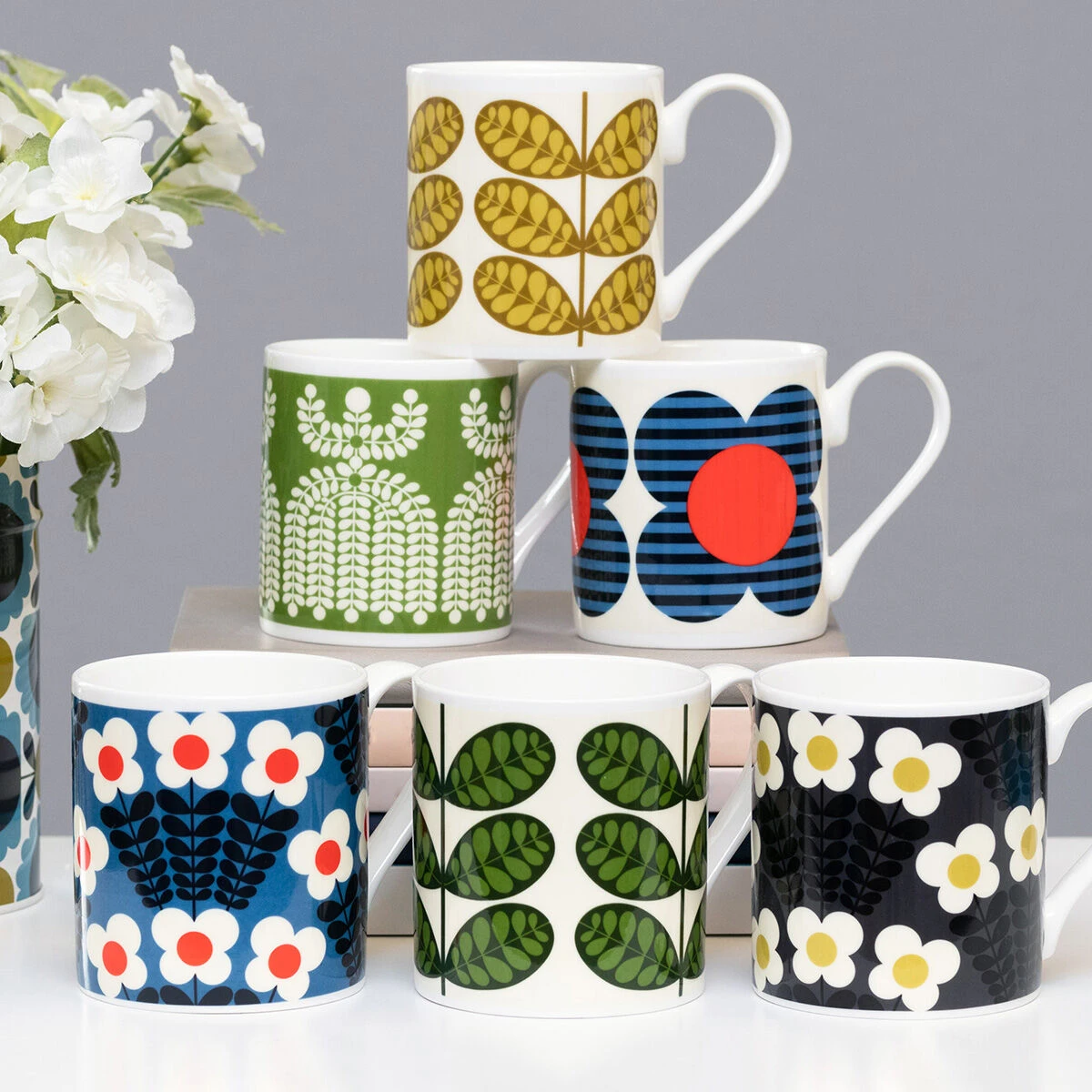 Orla Kiely Grey Bunch Of Stems Large Mug 5 Orla Kiely Grey Bunch Of Stems Large Mug - Image 5