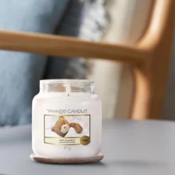 Yankee Candle Soft Blanket Medium Jar Candle -Home General Store soft blanket medium jar 2