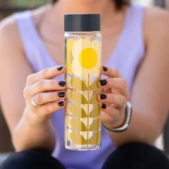 Orla Kiely Daisy Stem Glass Water Bottle -Home General Store wild and wolf ok603 orla kiely glass water bottle 3