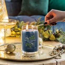 Yankee Candle Bayside Cedar Signature Large Jar Candle -Home General Store yankee candle 1629980e bayside cedar signature large jar candle lifestyle 3