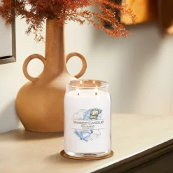 Yankee Candle Soft Blanket Signature Large Jar Candle -Home General Store yankee candle 1701376e soft blanket signature large jar candle lifestyle 1