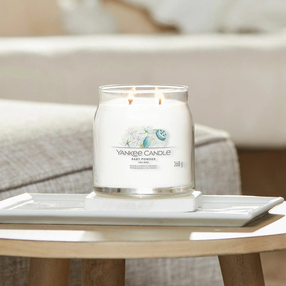 Yankee Candle Baby Powder Signature Medium Jar Candle 3 Yankee Candle Baby Powder Signature Medium Jar Candle - Image 3