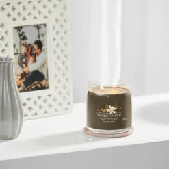 Yankee Candle Vanilla Bean Espresso Signature Medium Jar Candle 5 Yankee Candle Vanilla Bean Espresso Signature Medium Jar Candle -Home General Store yankee candle 1701388e vanilla bean espresso signature medium jar candle lifestyle 1