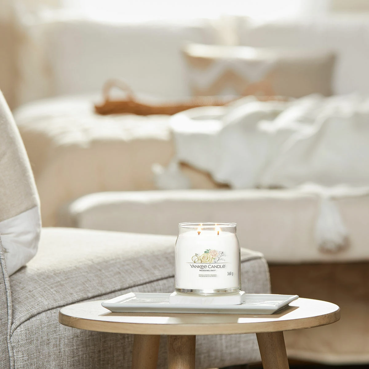 Yankee Candle Wedding Day Signature Medium Jar Candle 3 Yankee Candle Wedding Day Signature Medium Jar Candle - Image 3