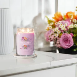 Yankee Candle Hand Tied Blooms Signature Large Jar Candle 11 Yankee Candle Hand Tied Blooms Signature Large Jar Candle -Home General Store yankee candle 1734800e hand tied blooms signature large jar candle lifestyle 4