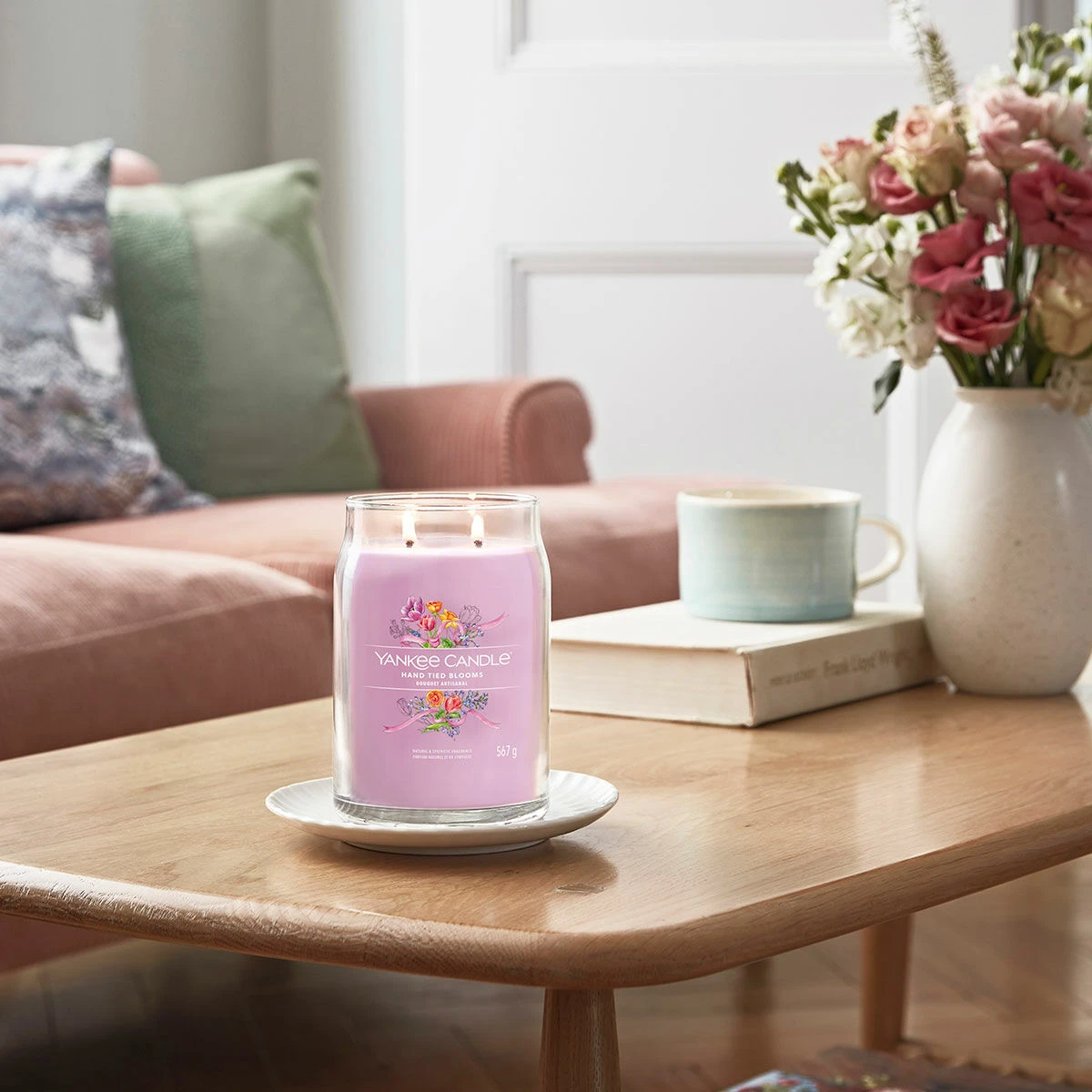 Yankee Candle Hand Tied Blooms Signature Large Jar Candle 4 Yankee Candle Hand Tied Blooms Signature Large Jar Candle - Image 4