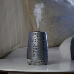 Yankee Candle Peaceful Dreams Silver Sleep Diffuser Starter Kit With 3 Refills -Home General Store yankee candle peaceful dreams sleep diffuser stater kit bundle lifestyle 3